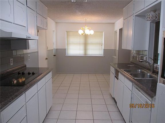 5th image of 502 Oakwood Dr