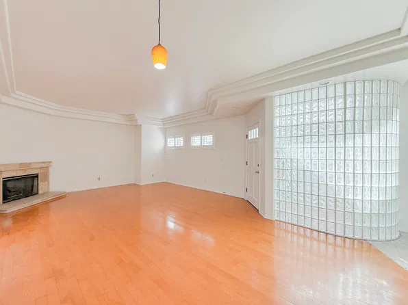 1144 Felspar St, San Diego, CA 92109