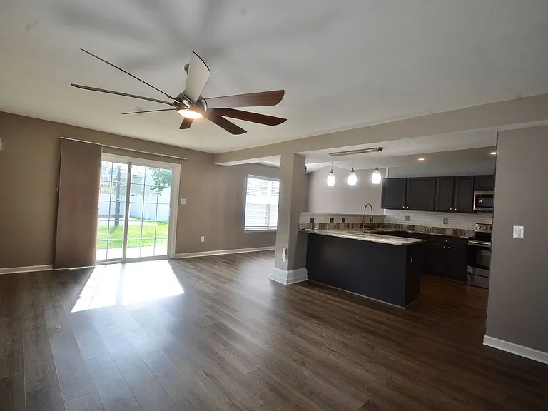 107 Redden Ln — Photo 5