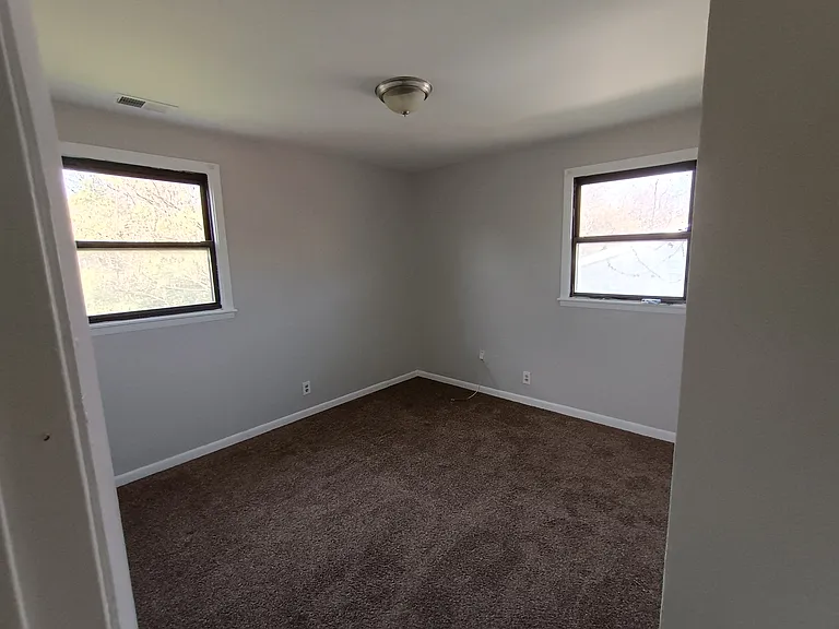 644 Rowan Dr — Photo 11