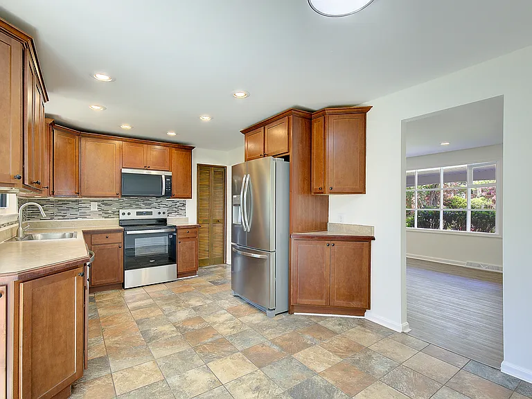 6417 Kaine Dr — Photo 16