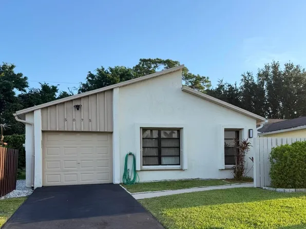 5075 Mirror Lakes Boulevard, Boynton Beach, FL 33472