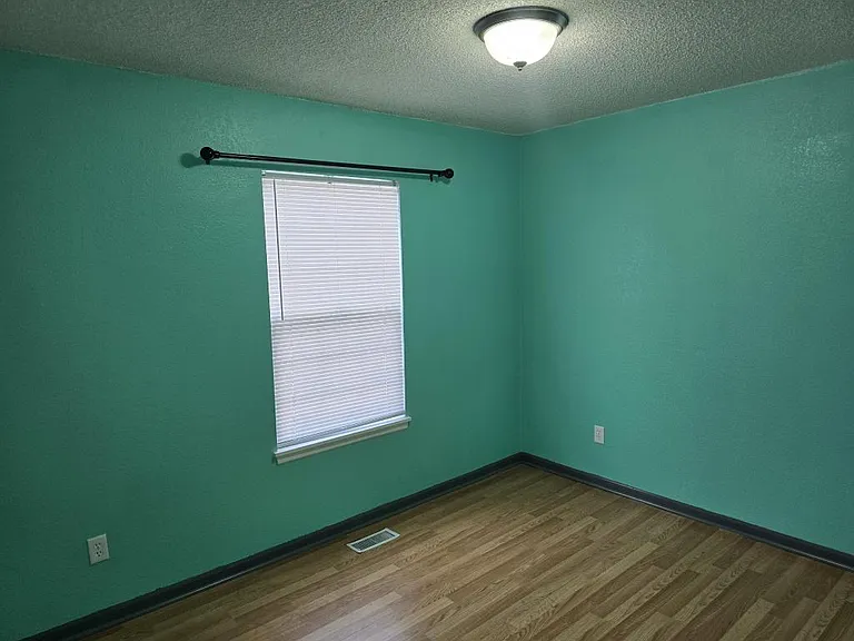 11500 N Wallace Ave — Photo 11