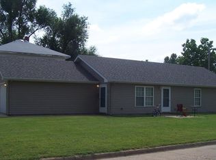 527 W Jewell Ave, Salina, KS 67401