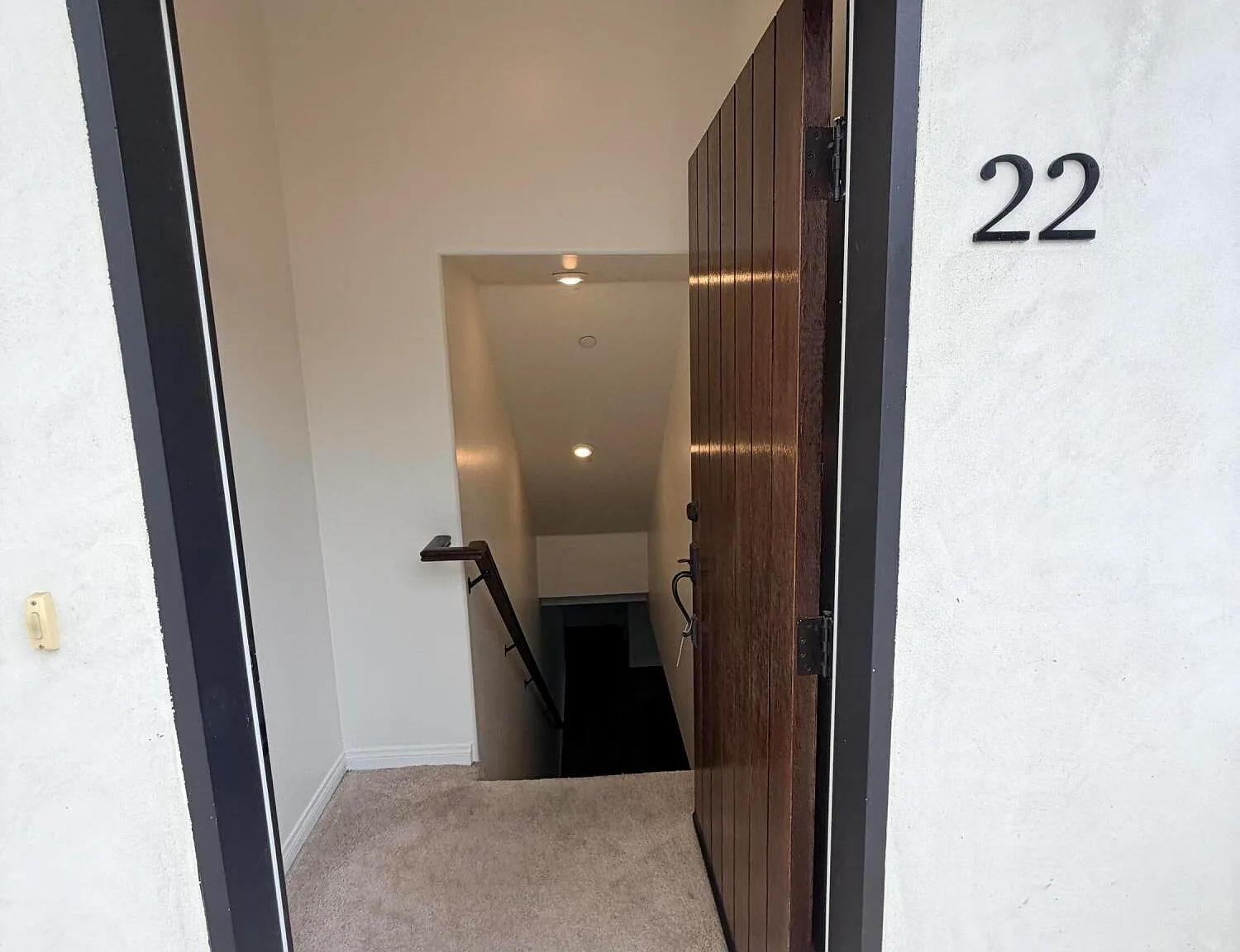 1 bed, 1.0 bath, $3,950 — Photo 2