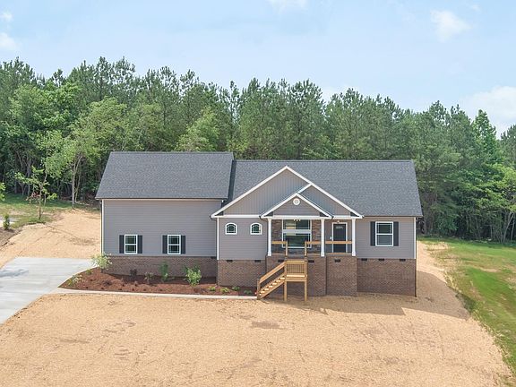 2nd image of 200 Banberry Dr