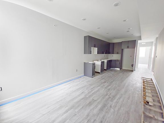 2nd image of 650 Brooklyn St #3