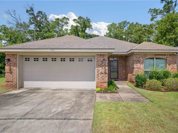 936 Parliament Ct, Mobile, AL 36695