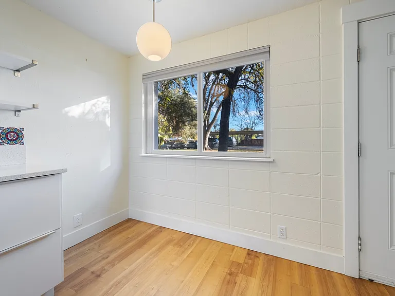 926 S Curtis Rd — Photo 16