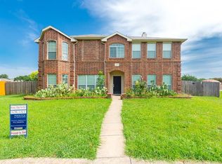 490 Springtree Cir, Lancaster, TX 75146