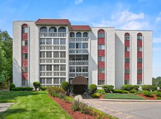 875 John Fitch Hwy APT 23, Fitchburg, MA 01420