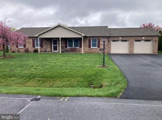 1209 Hillbrook Dr, Hagerstown, MD 21740