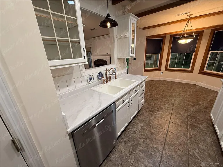 3433 Surry Ridge Way — Photo 17