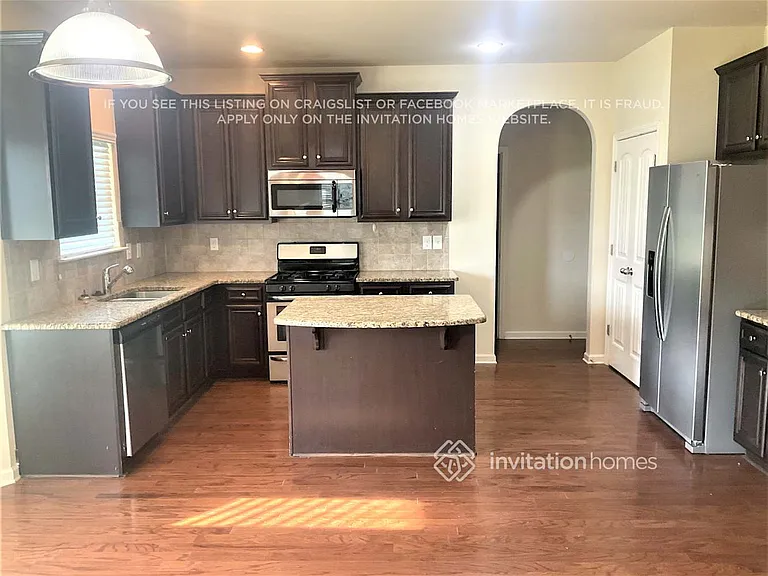 653 Ocean Ave — Photo 3