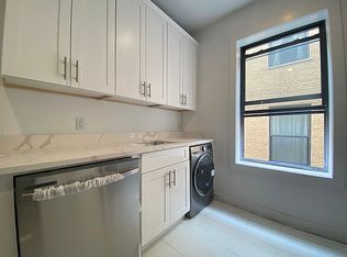2059 29th St APT 2F, Astoria, NY 11105