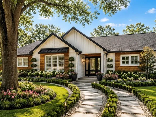 10710 Russett Dr, Houston, TX 77042