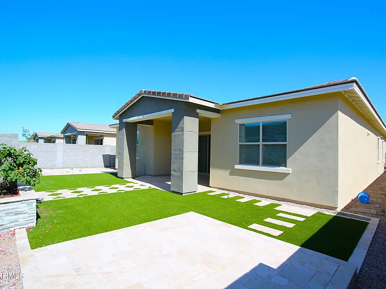 1201 E Cherrywood Pl — Photo 24