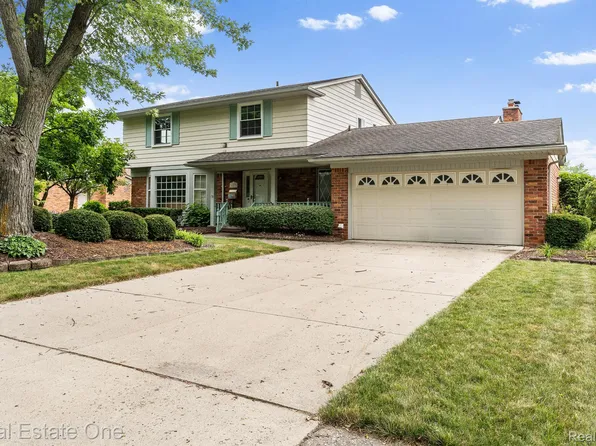 18570 Levan Rd, Livonia, MI 48152