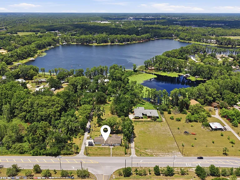 521 W Lutz Lake Fern Rd — Photo 33