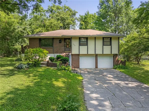 506 NE 113th St, Kansas City, MO 64155