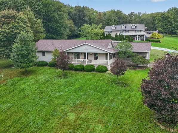 169 Schneiders Crossing Rd NW, Dover, OH 44622