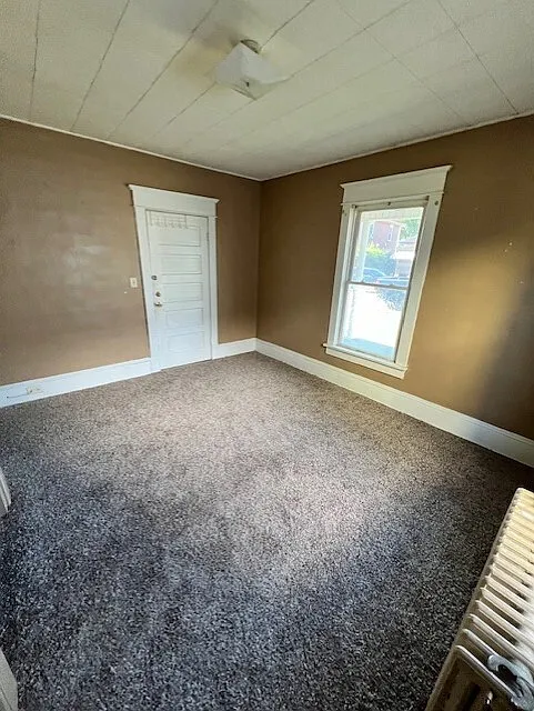 402 Straley Avenue - 1 — Photo 4