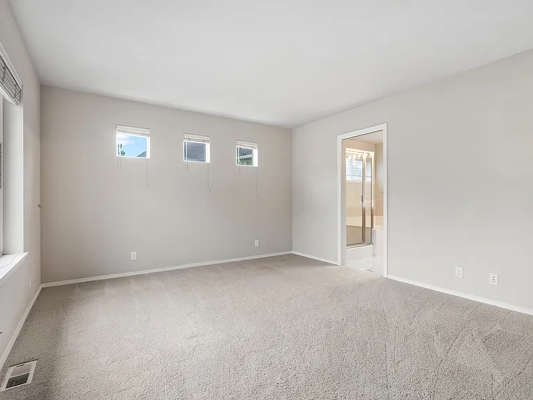 18849 NE 62nd Way — Photo 29