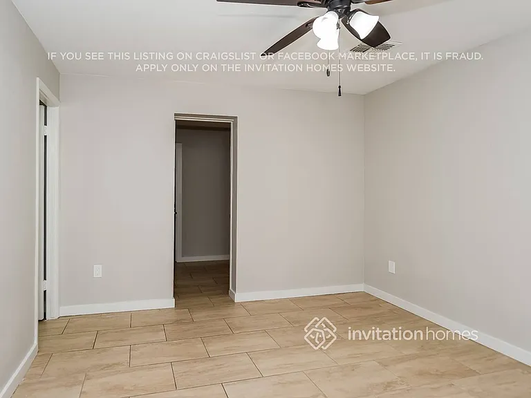 2211 N 54th Ln — Photo 8