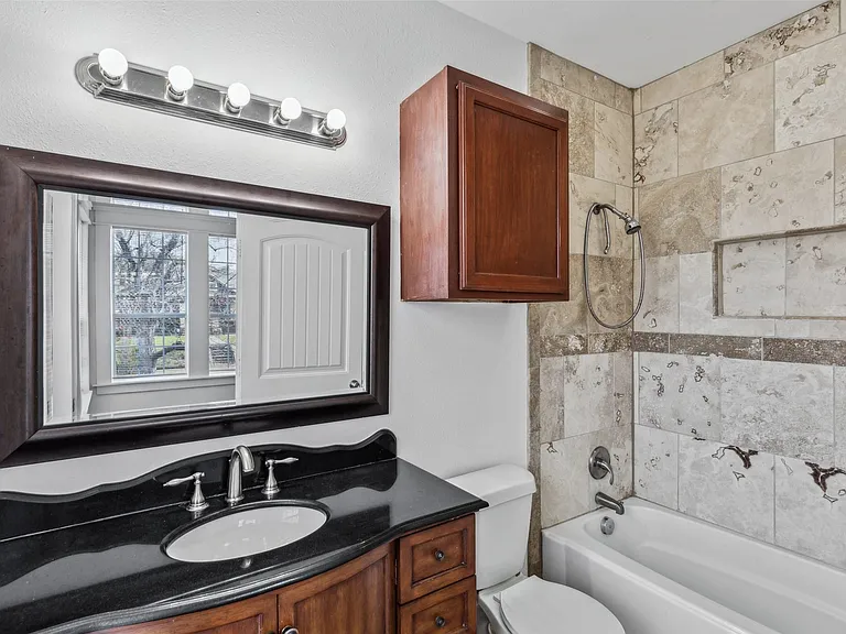 836 N Madison Ave #2 — Photo 11
