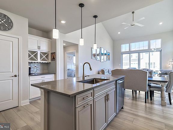 3rd image of 33273 Claremont Ct