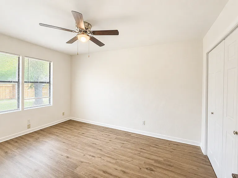 2501 Baylor Ave — Photo 7