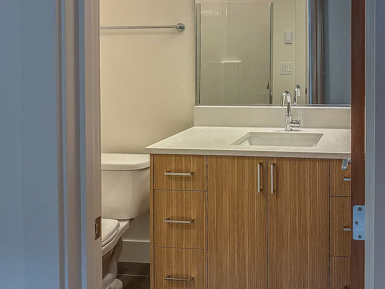 6010 NE 30th Ave — Photo 25
