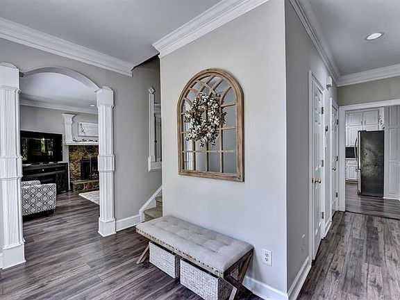 2nd image of 745 Tuckahoe Trl