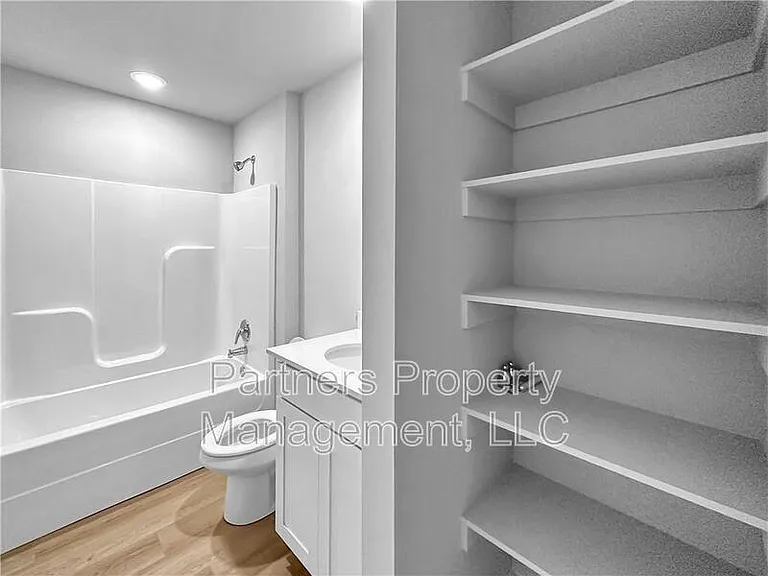 4390 W Glacier St — Photo 12