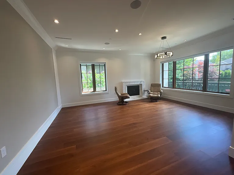 W 23rd Ave — Photo 11
