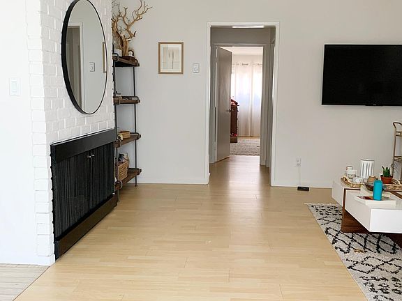 Spacious living room