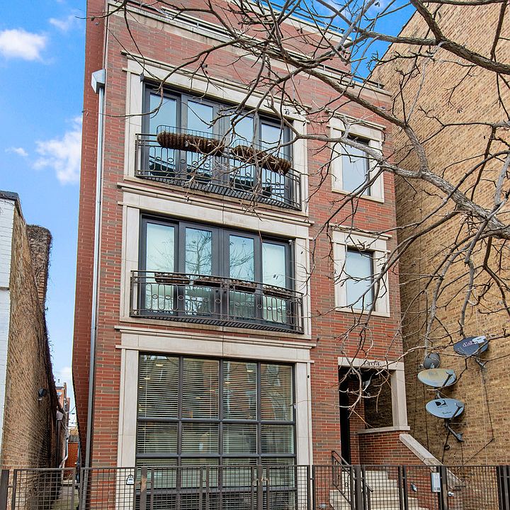 1st image of 1404 W Erie St #1
