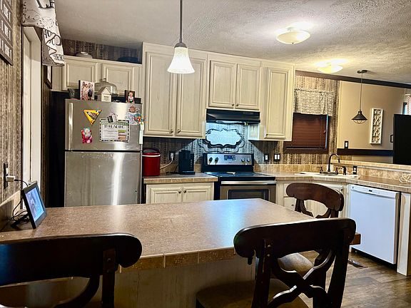 3rd image of 66 Coppers Ford Rd