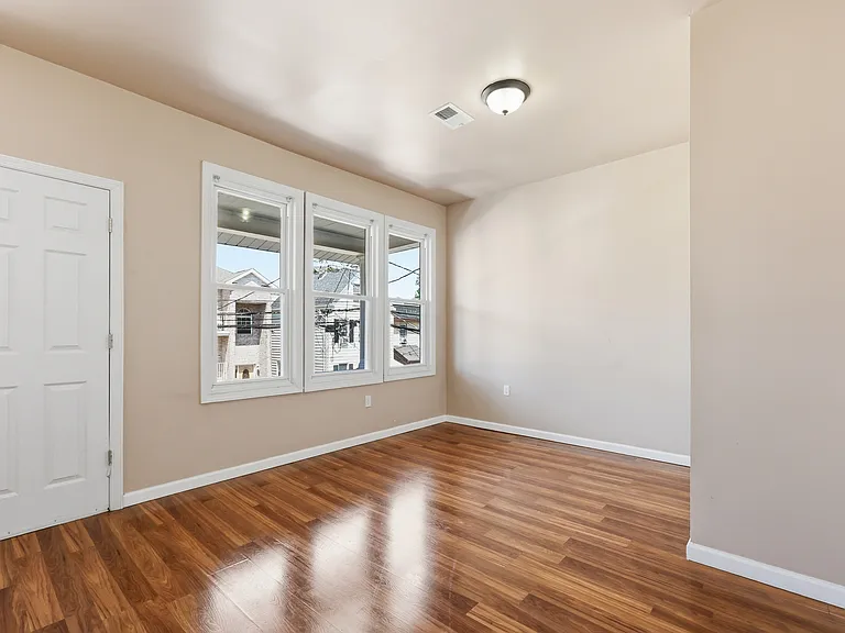 78 Willoughby St #2 — Photo 2