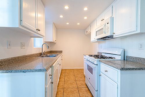 5th image of 612 E Cypress Ave #101-210