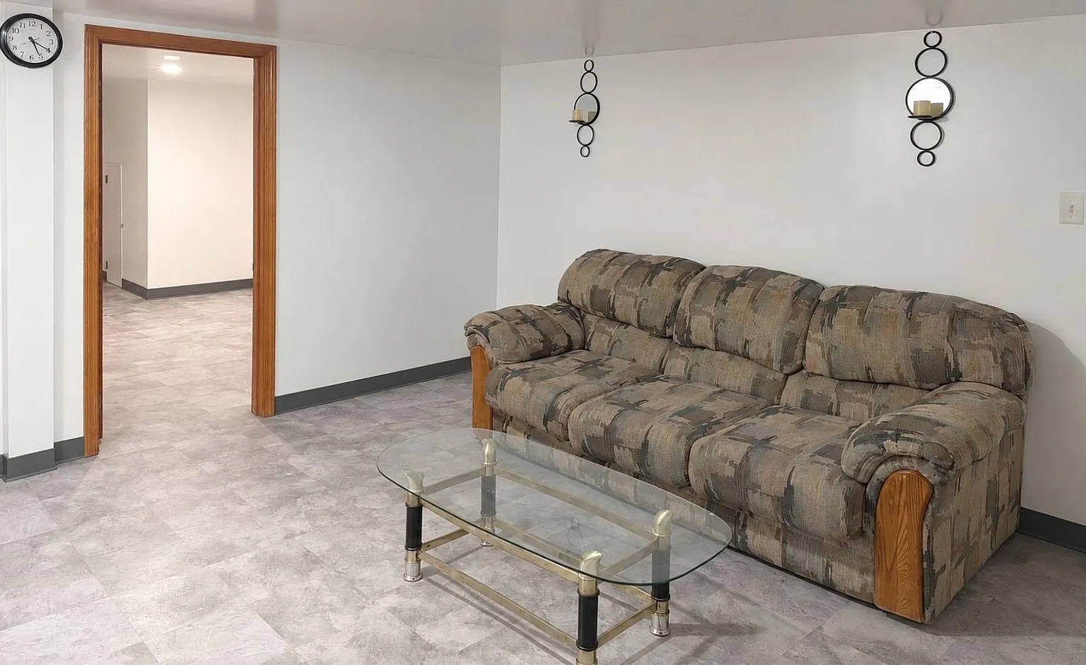 3 bed, $1,400 — Photo 2