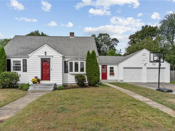 10 Calista St, Smithfield, RI 02828