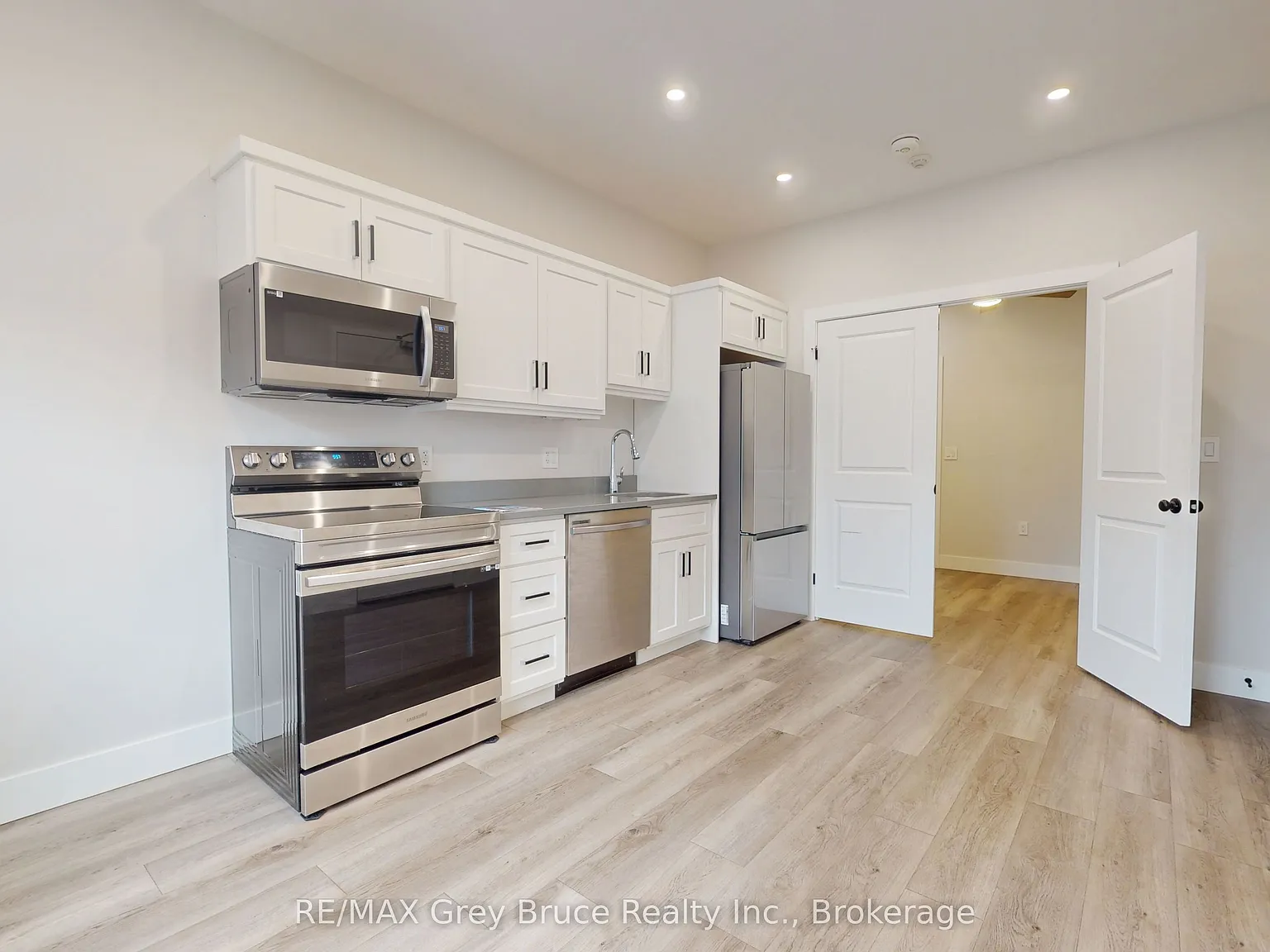 1 bed, $1,199 — Photo 3