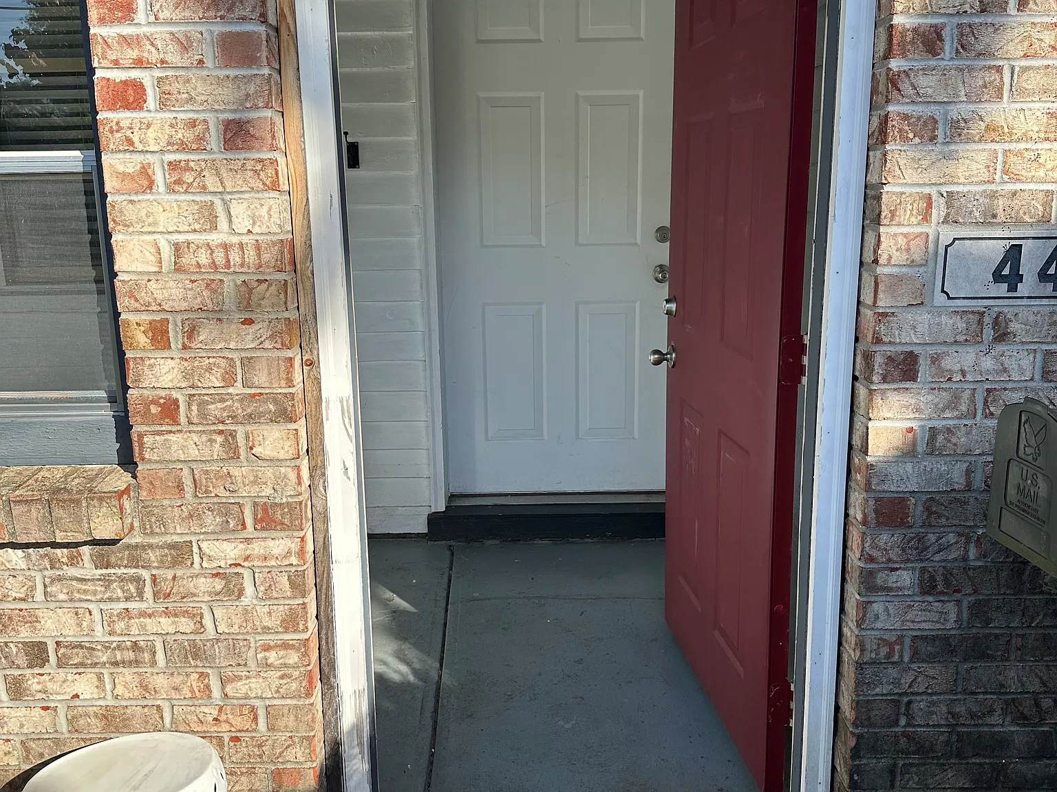 3 bed, 1293 sqft, $1,900 — Photo 2