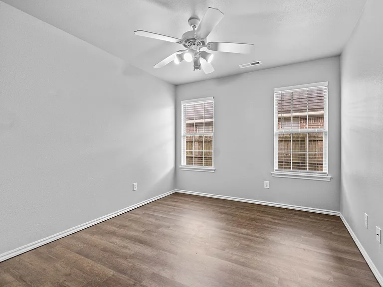 1669 N Evening Shade Dr — Photo 20