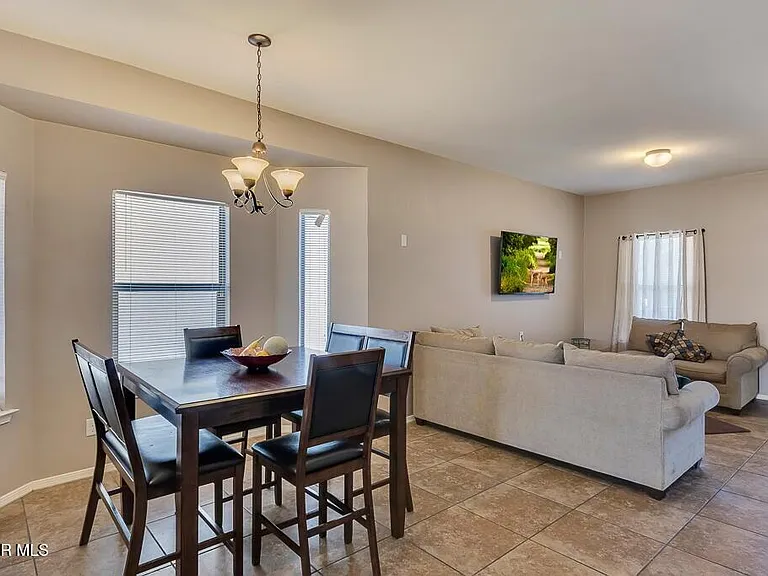 12921 Hueco Cave Dr — Photo 9