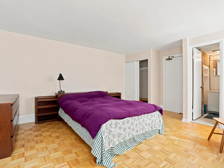 715 Pine St #2 — Photo 2