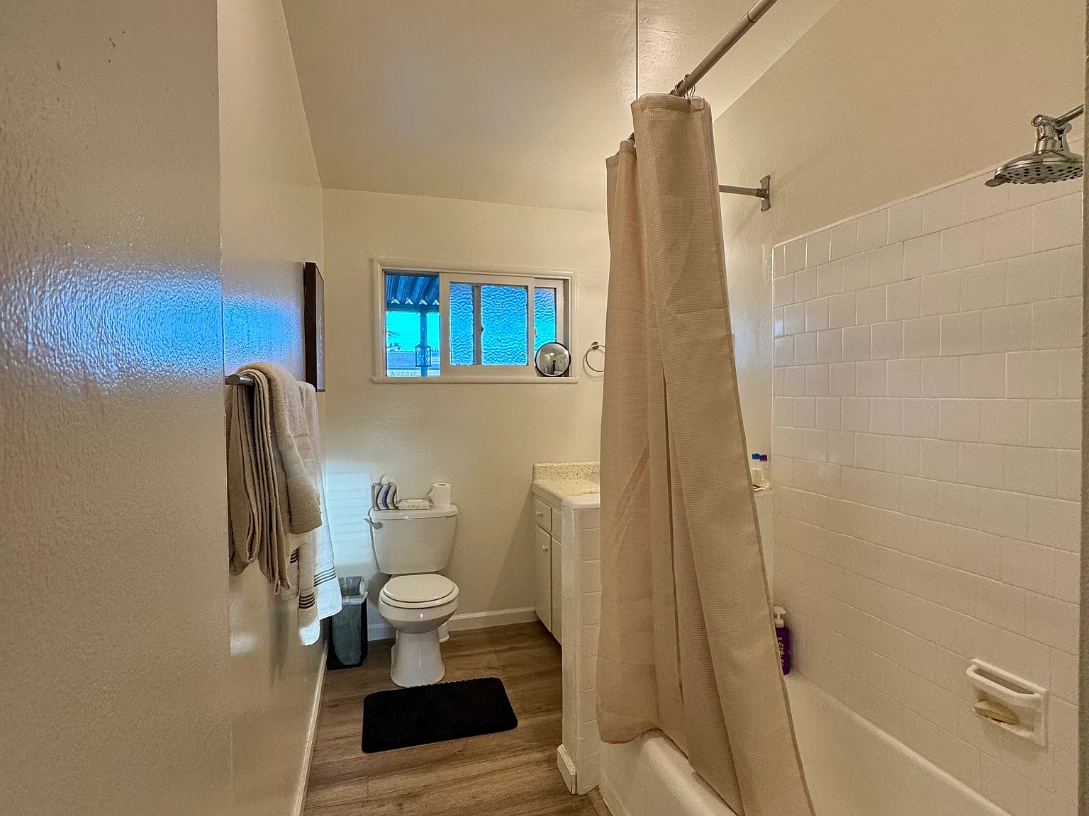 3 bed, 1008 sqft, $1,200 — Photo 2
