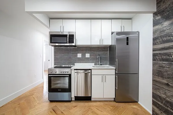Rented by REAL New York | media 2