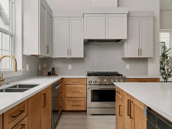 2209 Woodland Ave #203, Austin, TX 78741